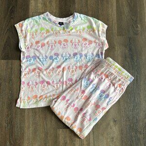 Disney Multicolor Mickey & Minnie Pajamas.  Women’s size medium 8/10.